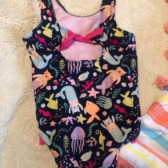 3T swimsuit and coverup - Picture 3 of 3